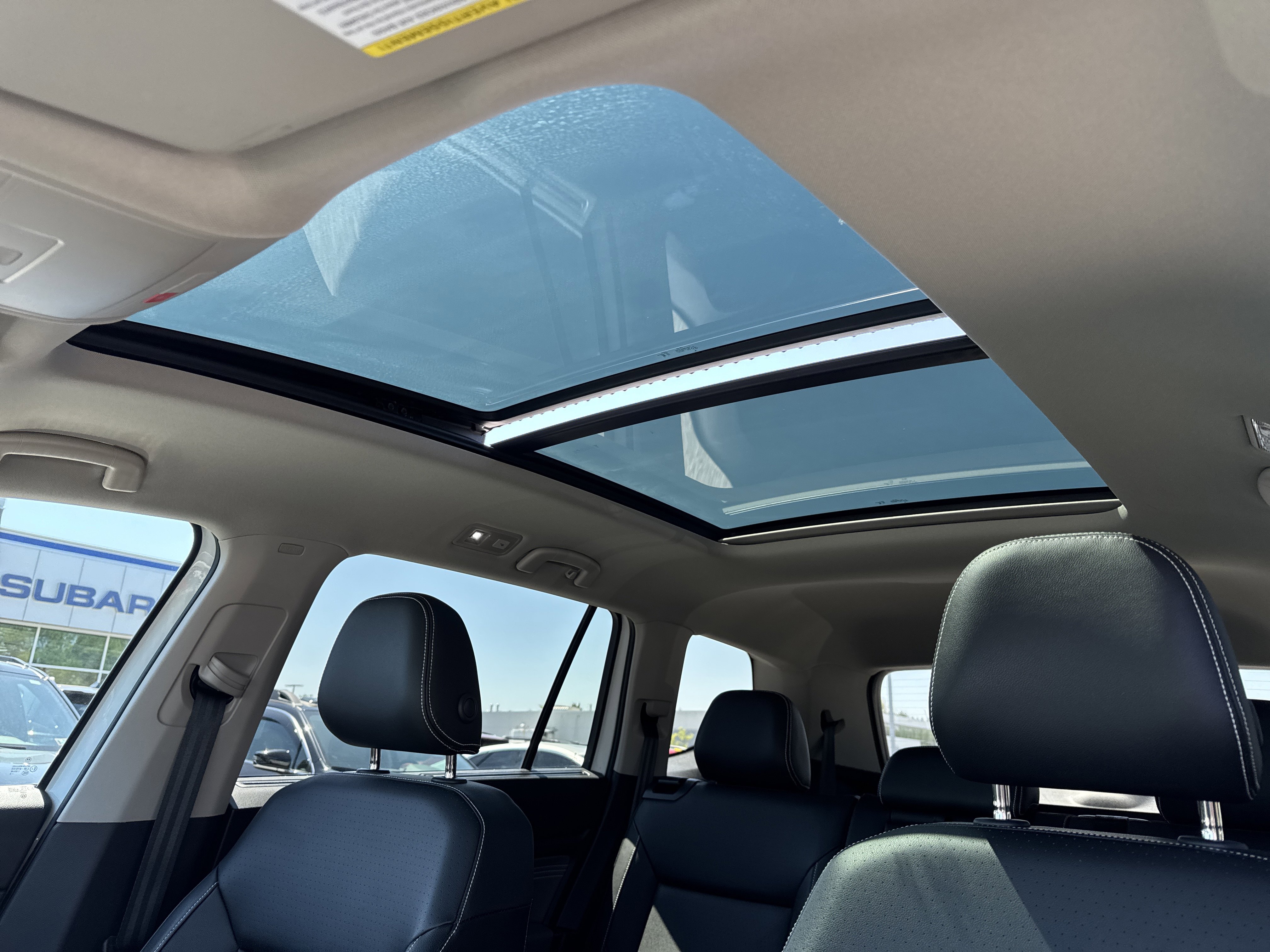 Used 2023 Volkswagen Atlas SE w/ Panoramic Sunroof Package image 16