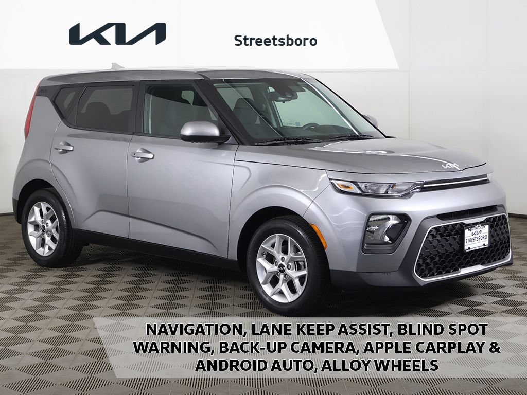 Used 2022 Kia Soul S FWD image 1