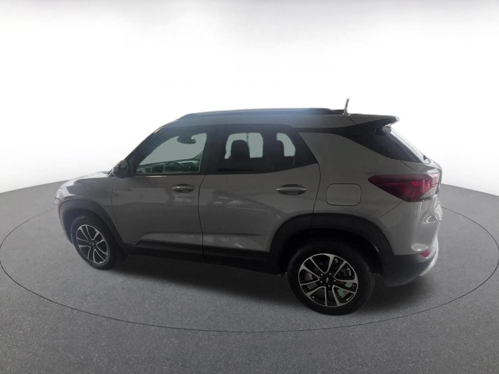 Used 2025 Chevrolet TrailBlazer LT FWD image 10