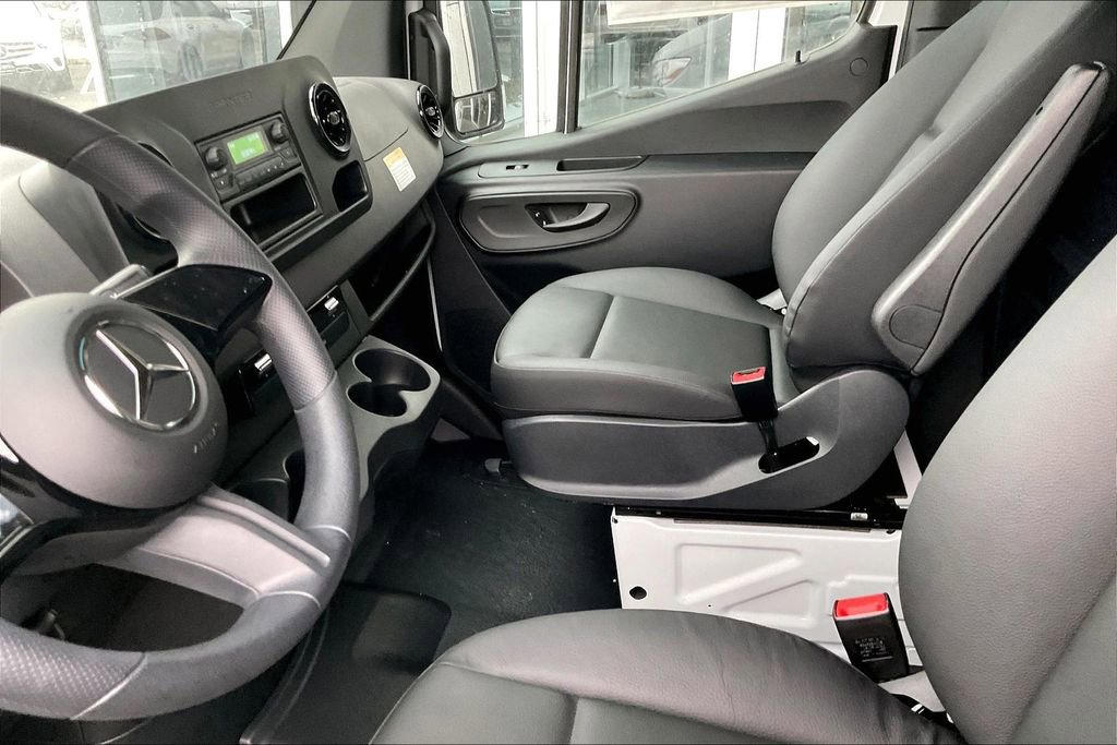 New 2025 Mercedes-Benz Sprinter 2500 image 8
