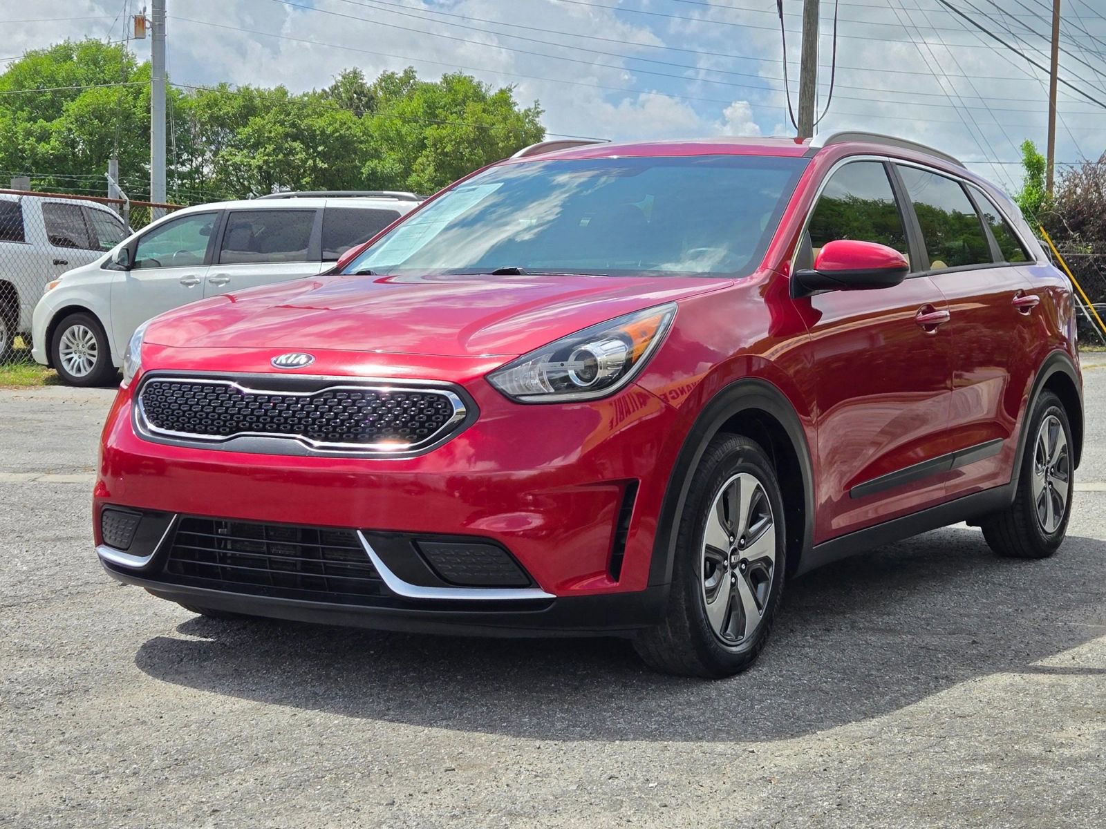 Used 2019 Kia Niro LX image 2