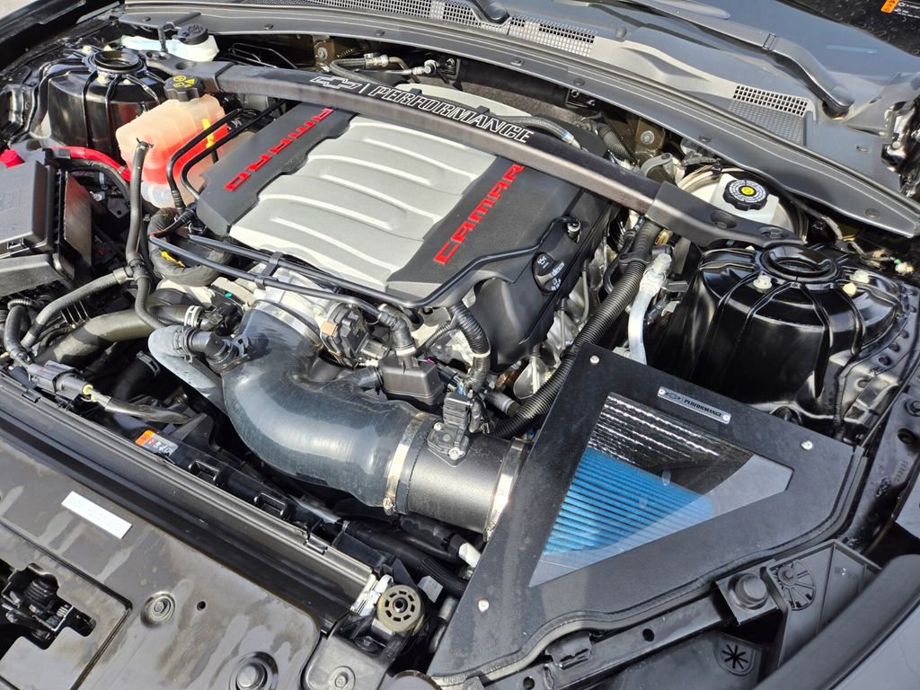 Used 2018 Chevrolet Camaro SS w/ LPO, Ground Effects Package image 17