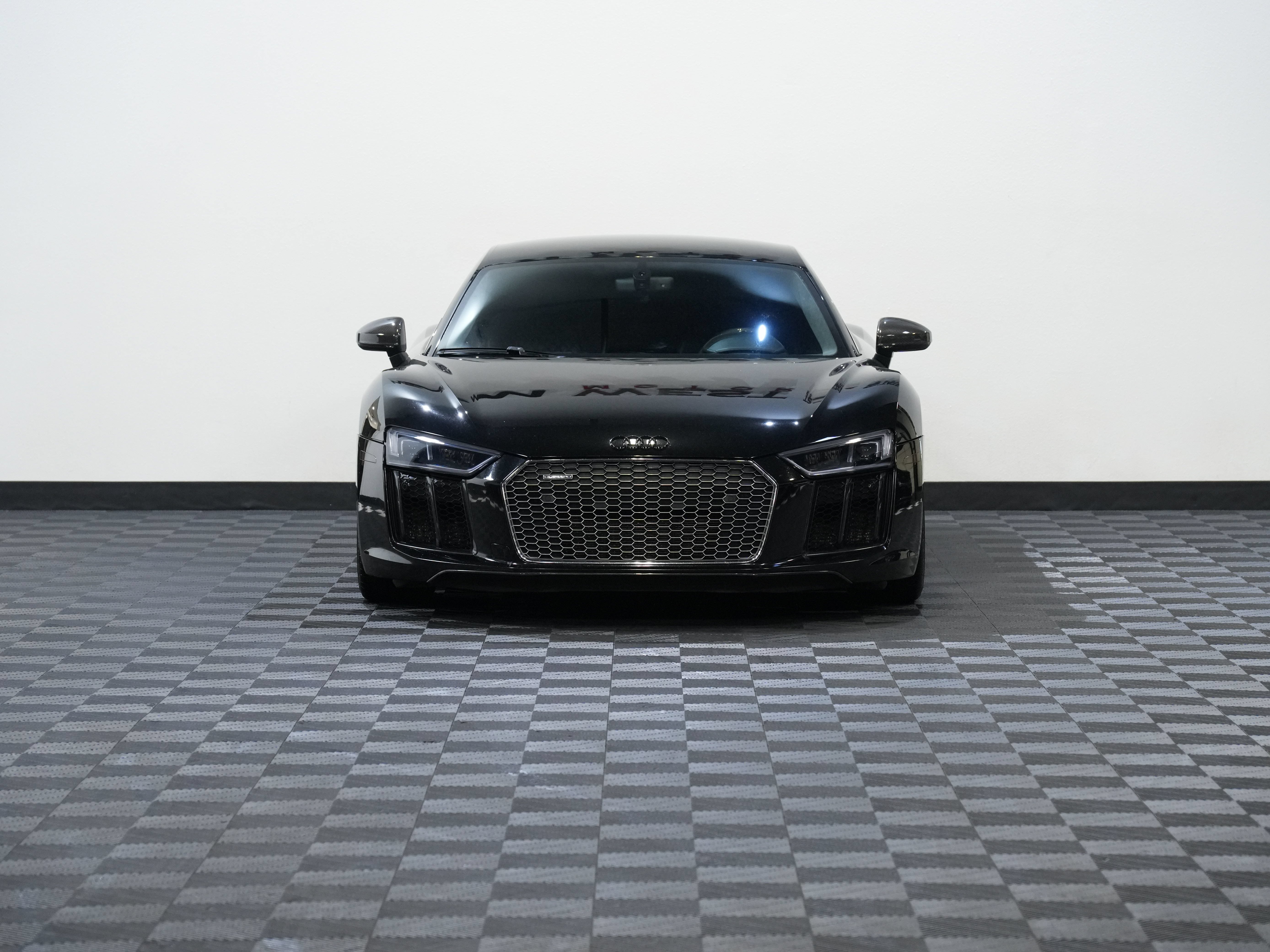 Used 2017 Audi R8 V10 plus AWD/4WD image 4