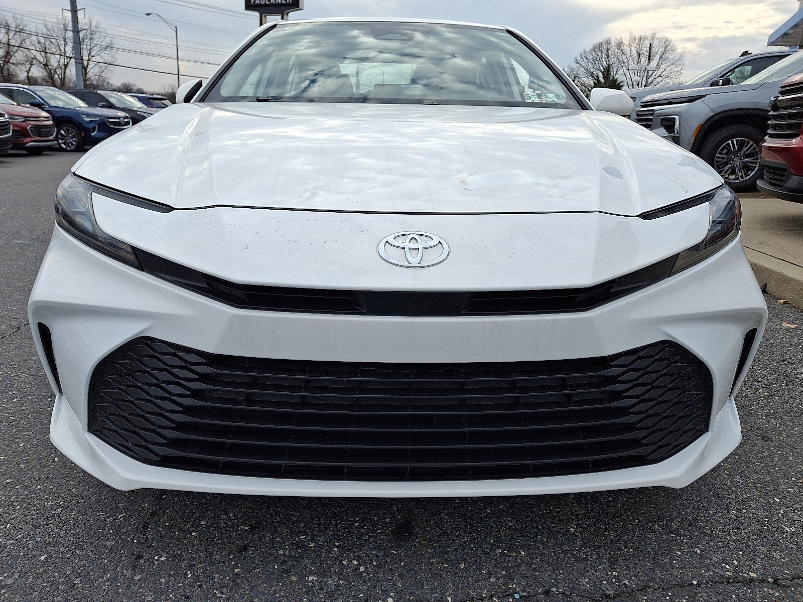 Used 2025 Toyota Camry LE image 2