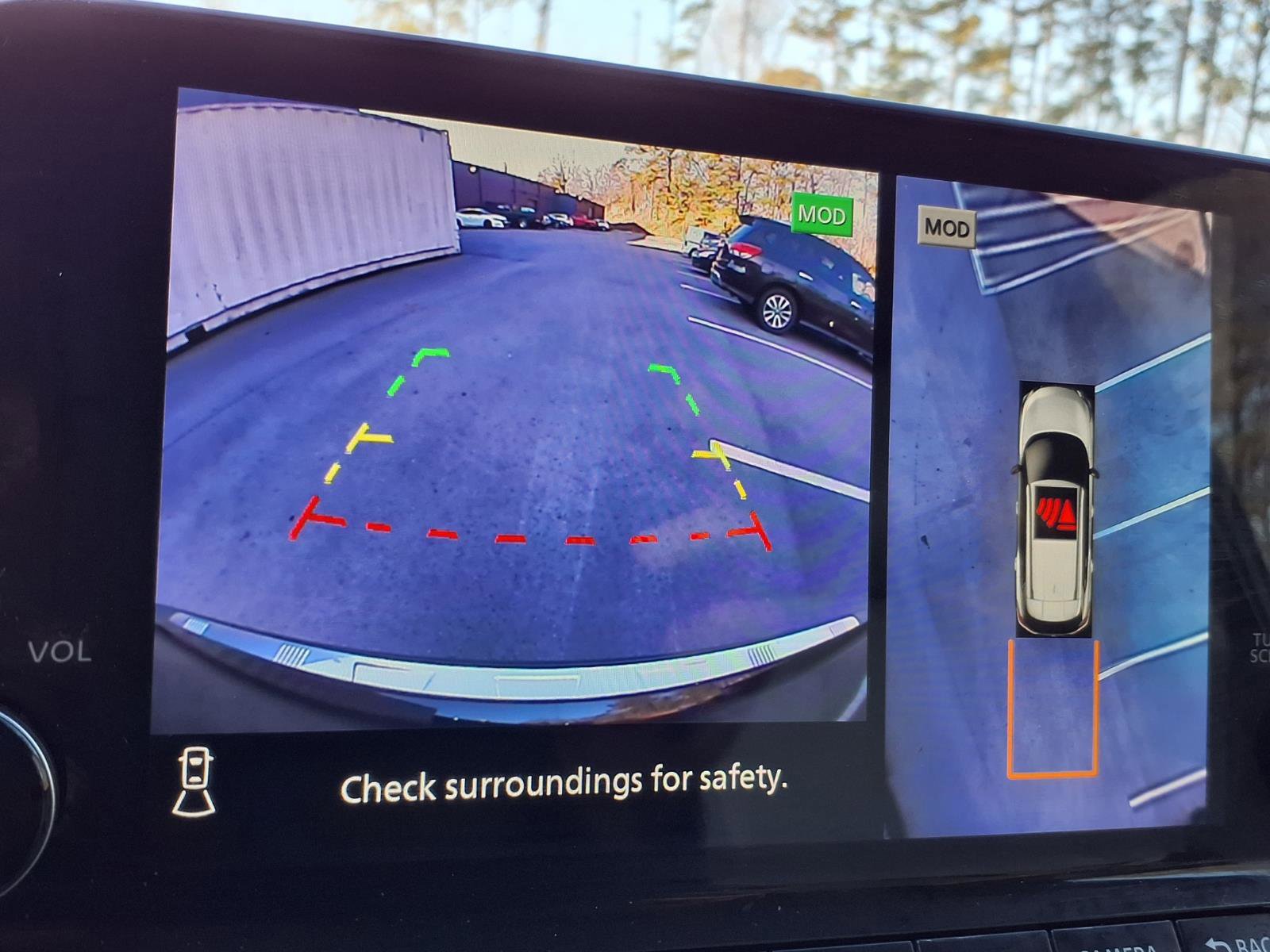 Used 2023 Nissan Rogue SL w/ SL Premium Package image 18