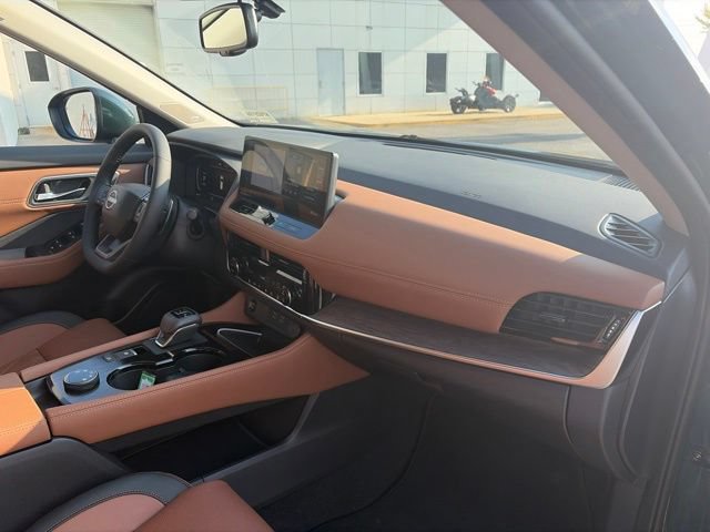 Used 2026 Nissan Rogue Platinum AWD/4WD image 11