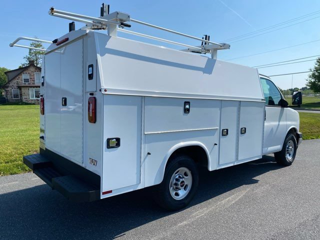 Used 2021 GMC Savana 3500 w/ Power Convenience Package RWD image 8