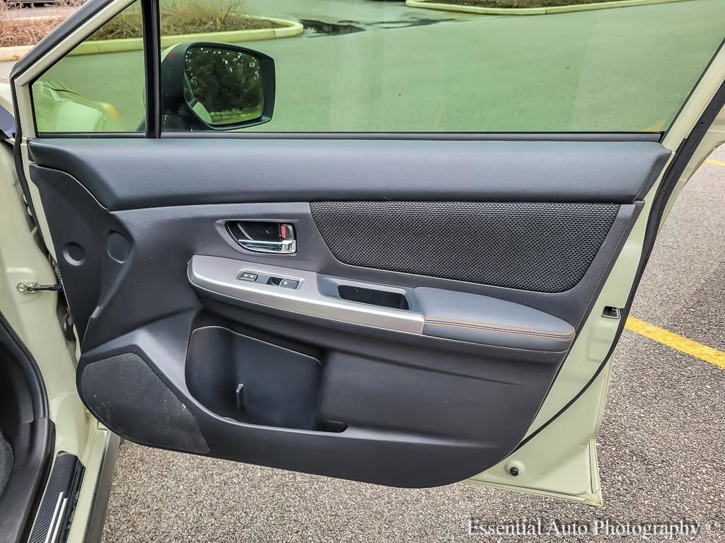 Used 2017 Subaru Crosstrek 2.0i Premium w/ Moonroof Package image 28