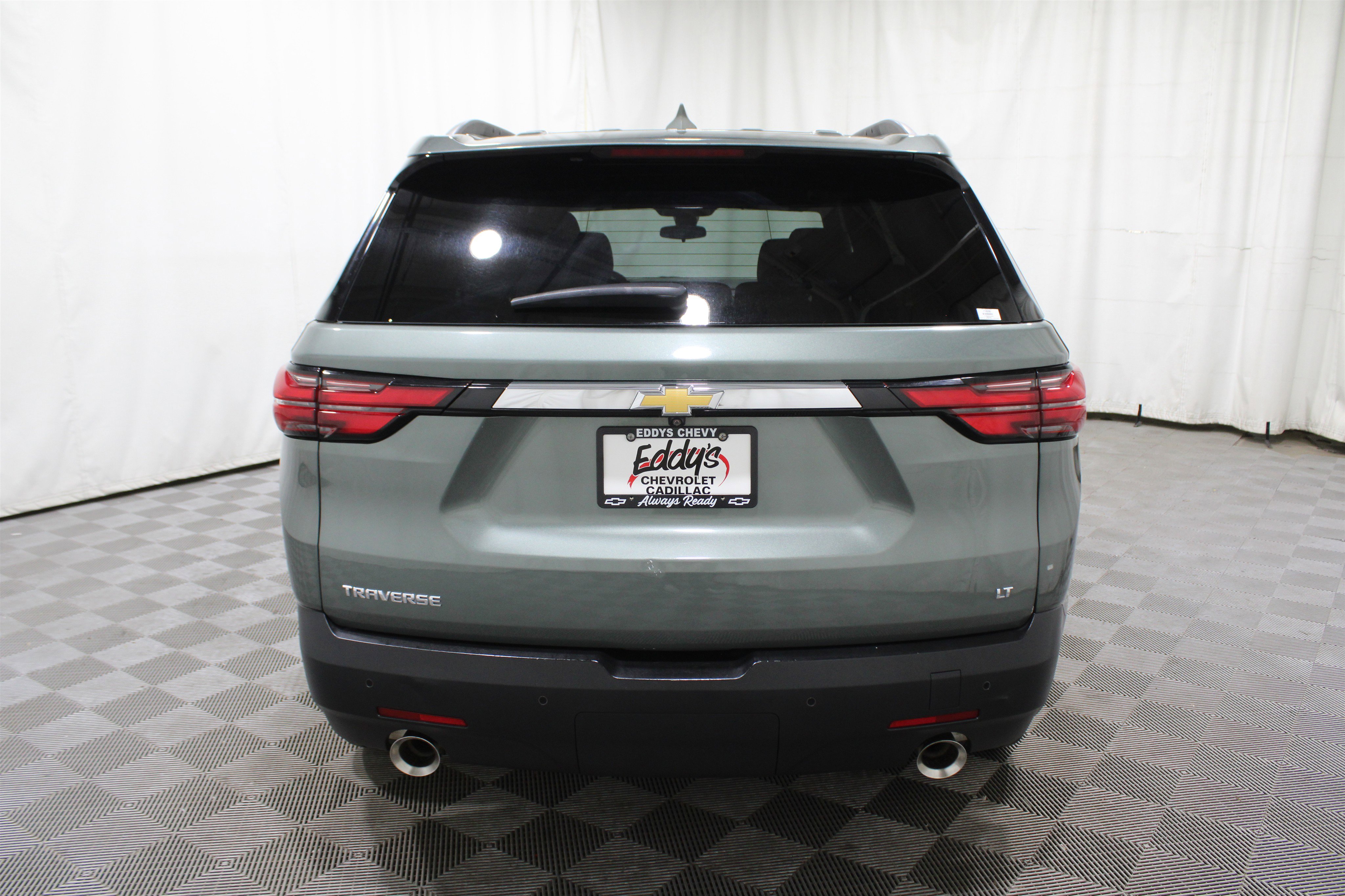 Used 2023 Chevrolet Traverse LT image 36