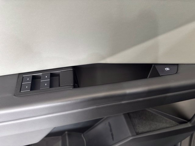 Used 2024 Tesla Cybertruck AWD Crew Cab image 11