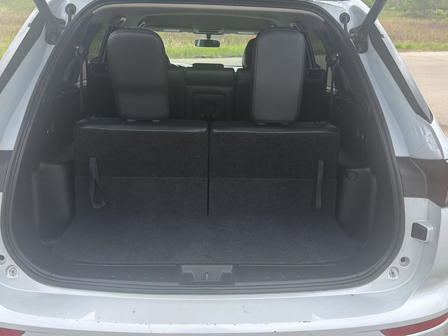 Used 2024 Mitsubishi Outlander SE FWD image 11
