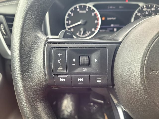 Used 2023 Nissan Rogue S FWD image 26