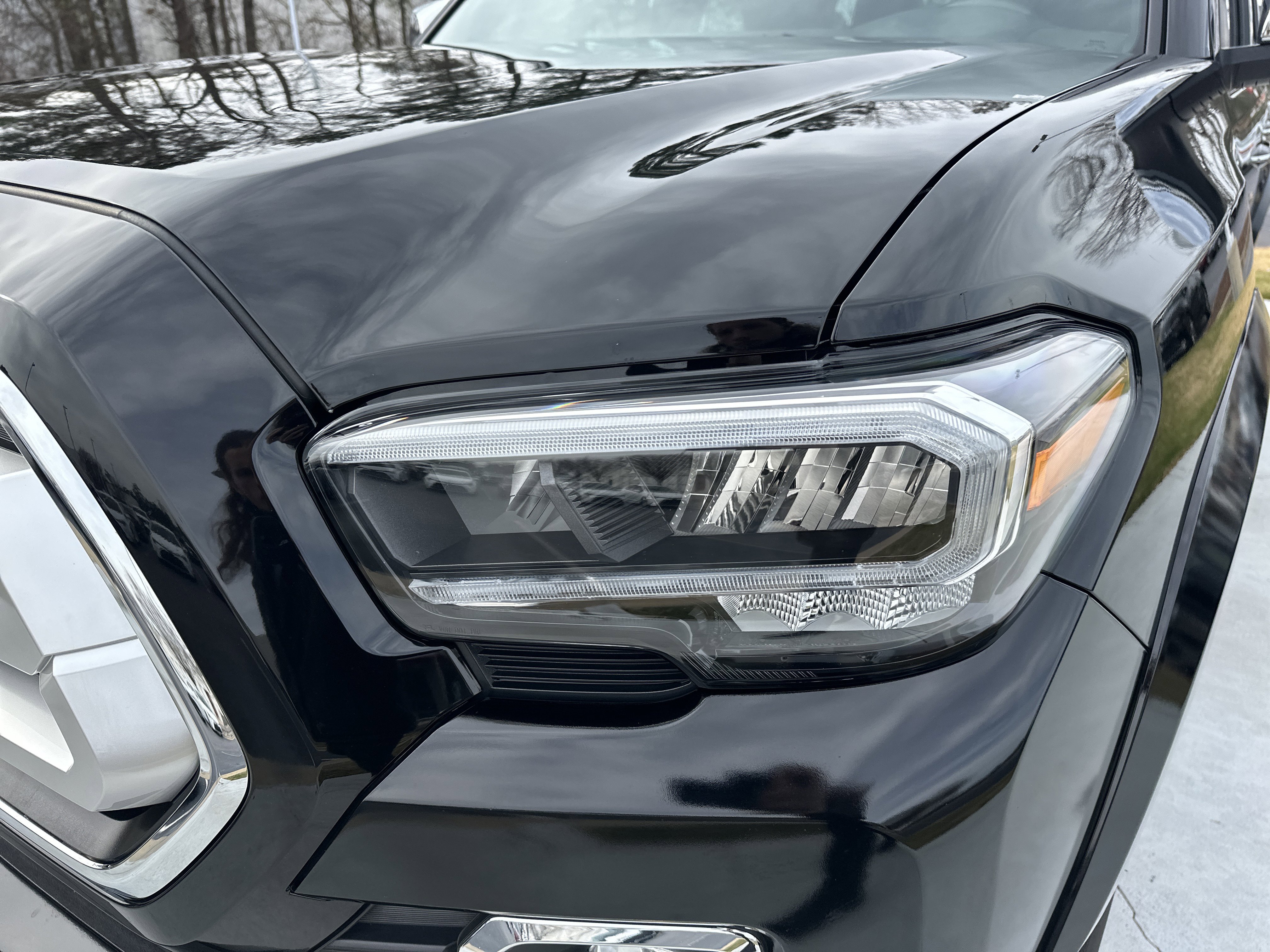 Used 2023 Toyota Tacoma Limited image 6