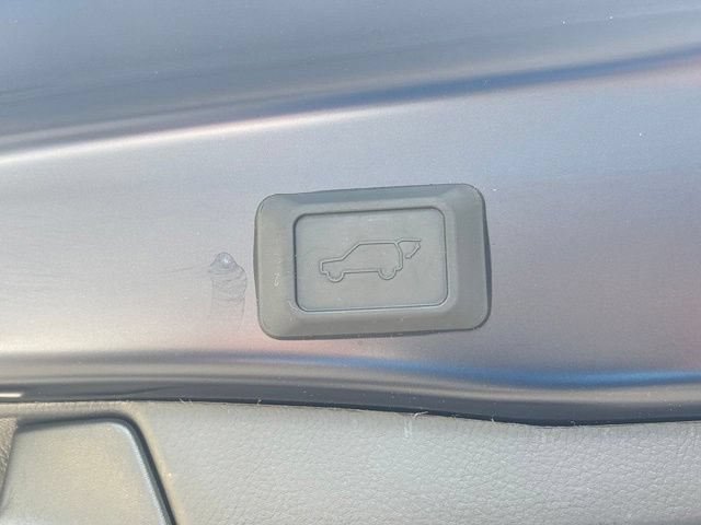 Used 2024 Toyota RAV4 XLE Premium AWD/4WD image 19