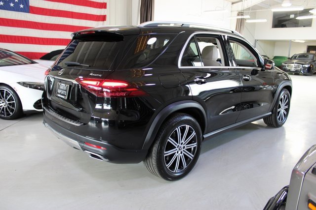 Used 2024 Mercedes-Benz GLE 450e 4MATIC w/ Warmth & Comfort Package image 44