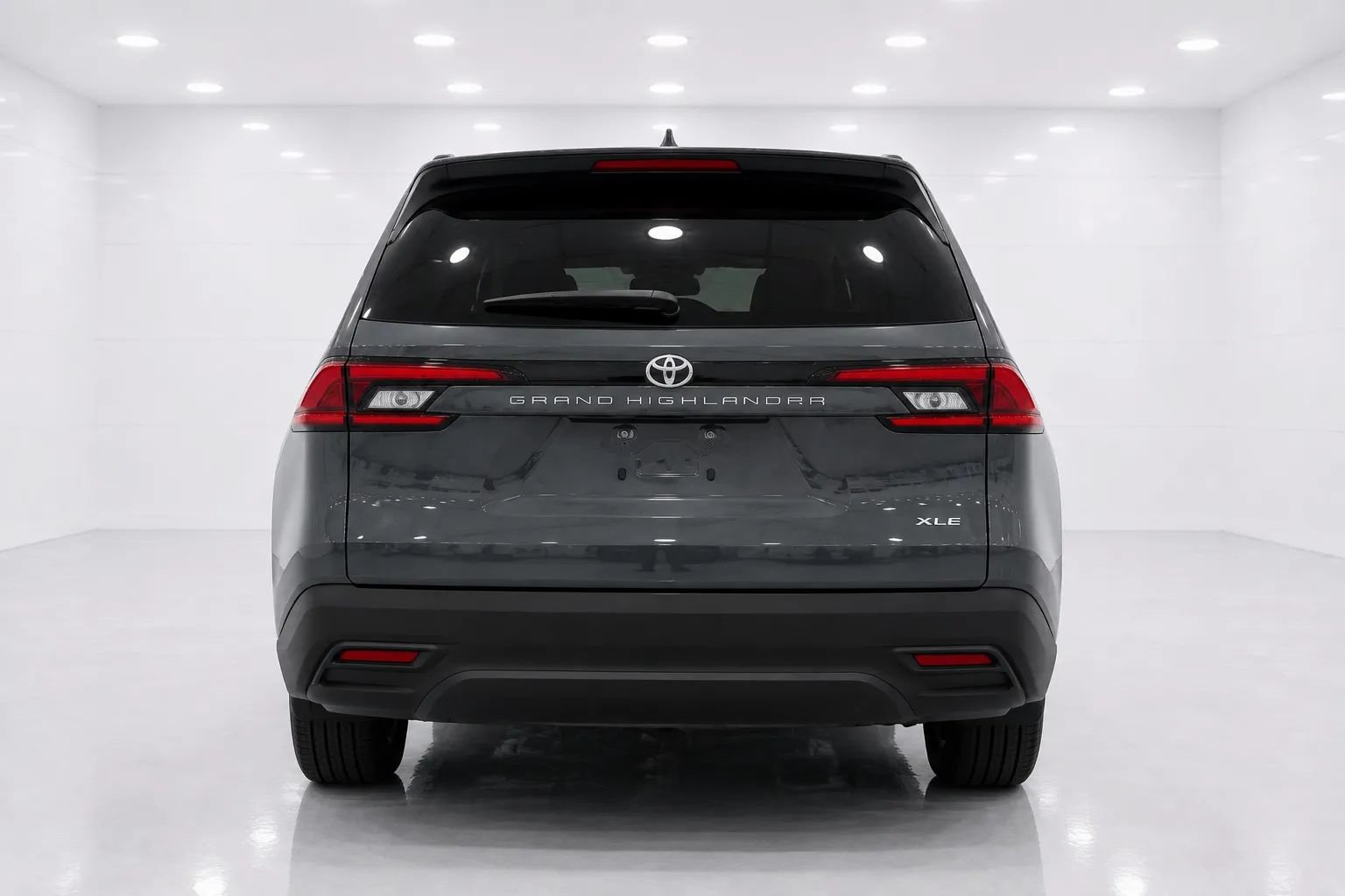 Used 2025 Toyota Grand Highlander AWD image 4