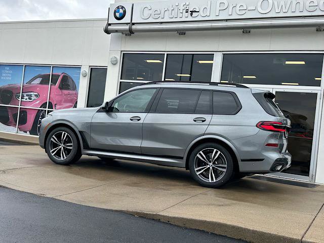 Certified 2024 BMW X7 xDrive40i w/ M Sport Package image 7