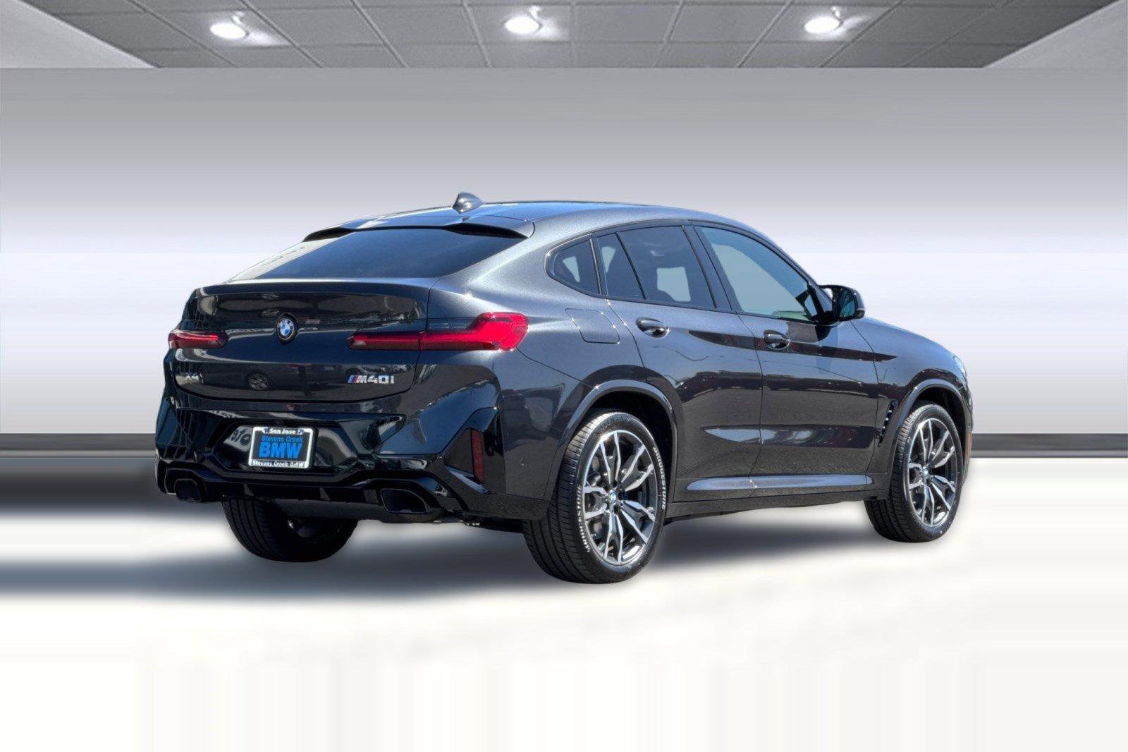 Used 2023 BMW X4 M40i w/ Premium Package image 8
