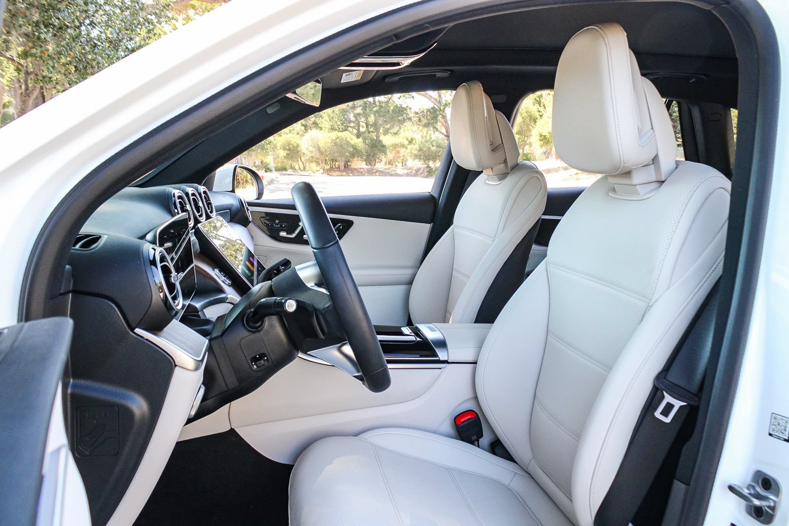 Certified 2026 Mercedes-Benz GLC 300 4MATIC image 18