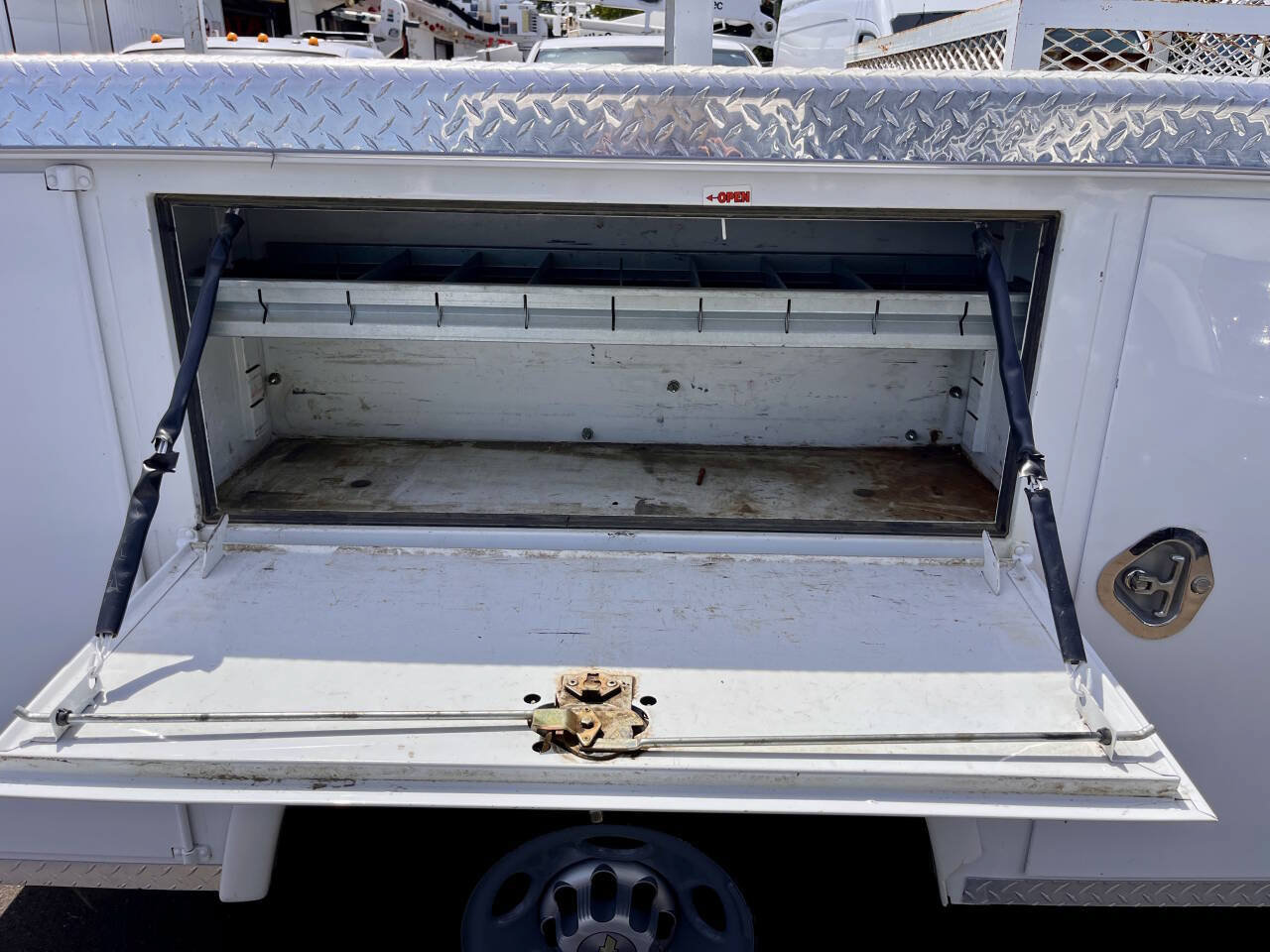 Used 2008 Chevrolet Silverado 2500 W/T RWD image 19