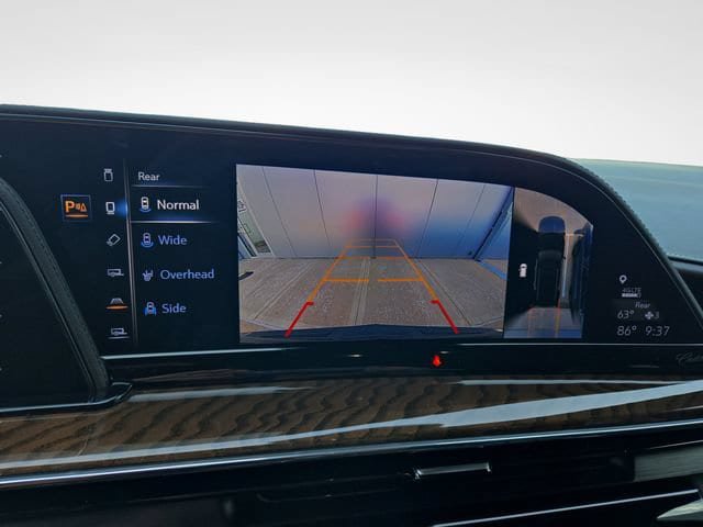 Used 2023 Cadillac Escalade Sport Platinum RWD image 32