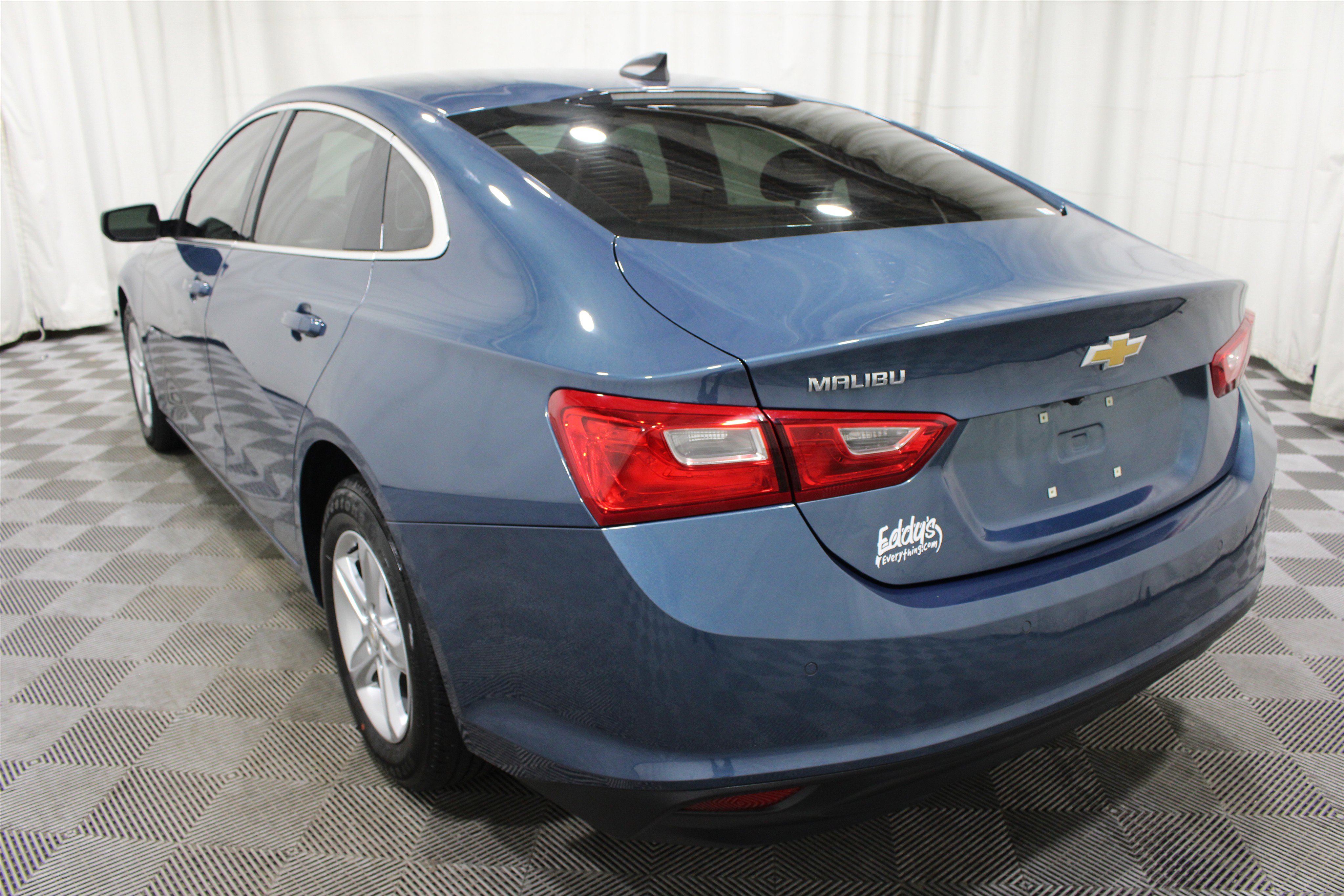 Used 2025 Chevrolet Malibu LS image 32
