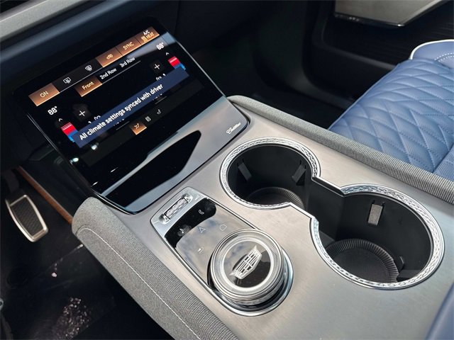 New 2026 Cadillac Vistiq Premium Luxury w/ LPO, Floor Liner Package image 21