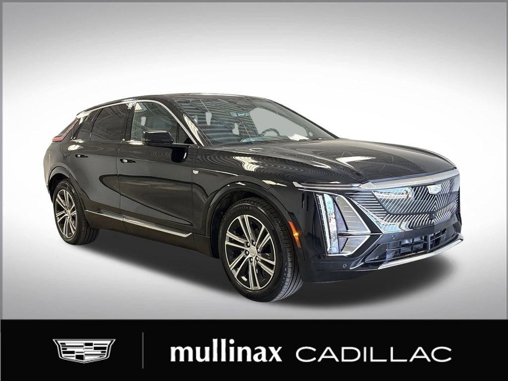 New 2025 Cadillac Lyriq Luxury