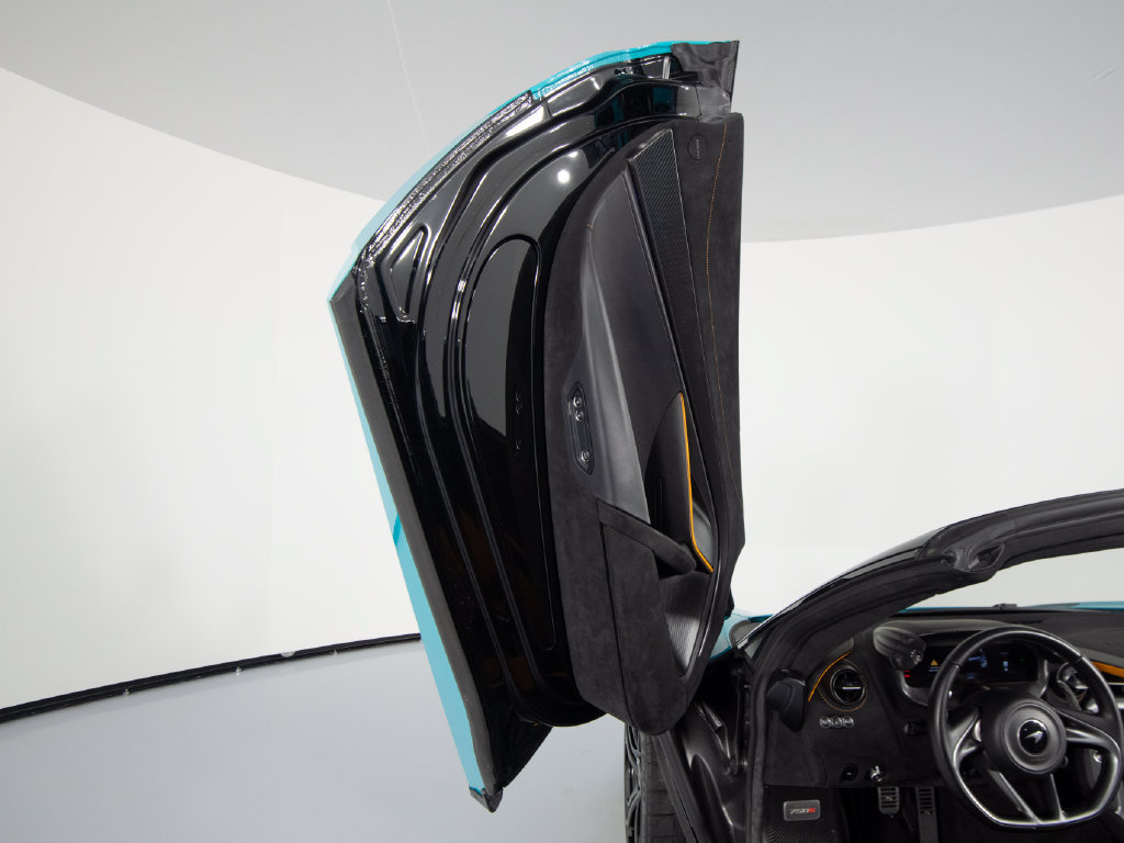 Used 2024 McLaren 750S Spider RWD image 11