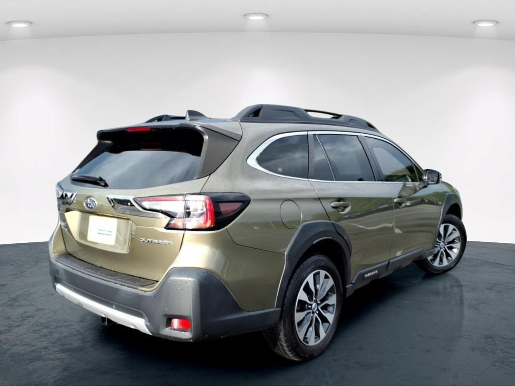 Used 2023 Subaru Outback Limited AWD/4WD image 8