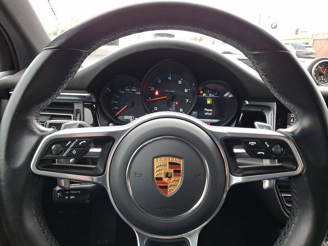 Used 2021 Porsche Macan image 21