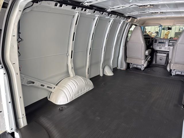 New 2026 Chevrolet Express 3500 w/ Driver Convenience Package RWD image 9