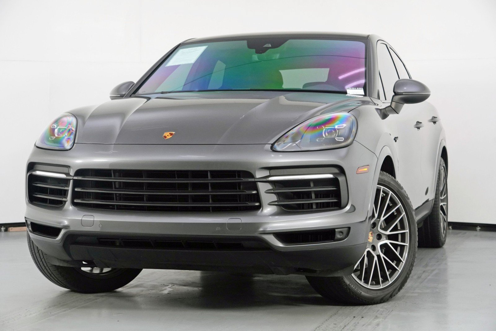 Used 2023 Porsche Cayenne Coupe AWD/4WD image 3
