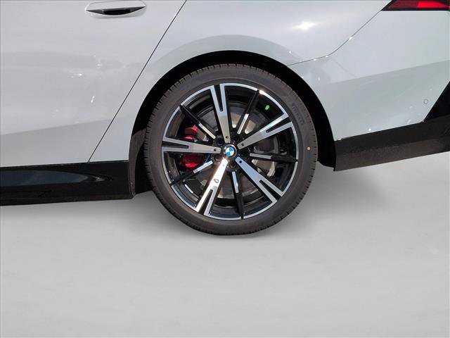 New 2026 BMW 550e xDrive w/ Executive Package image 10