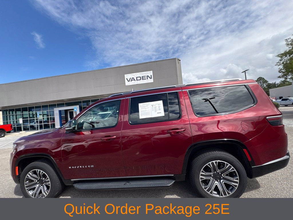 Used 2024 Jeep Wagoneer 4WD w/ Premium Group I image 3