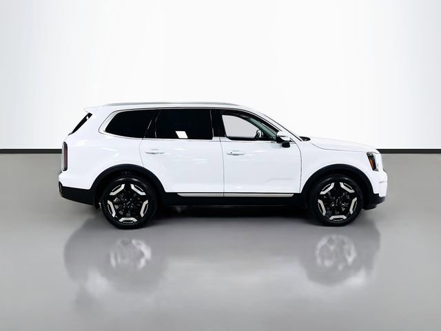 Certified 2025 Kia Telluride EX w/ EX Captain's Chair Package FWD image 8
