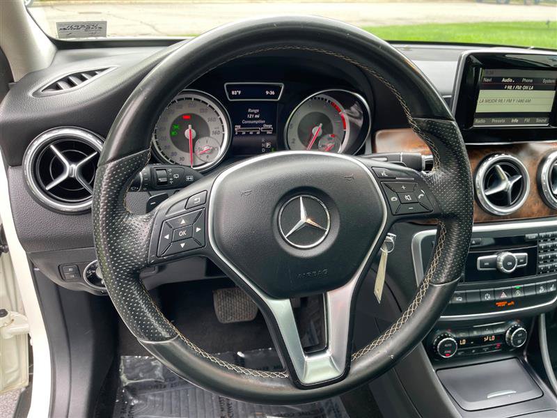 Used 2015 Mercedes-Benz GLA 250 4MATIC image 16