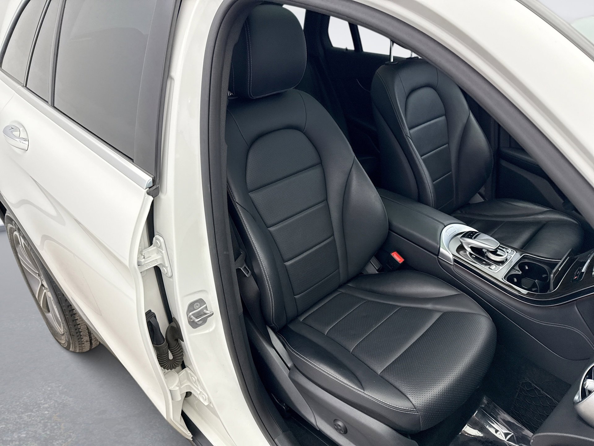 Used 2017 Mercedes-Benz GLC 300 GLC 300 4WD image 16