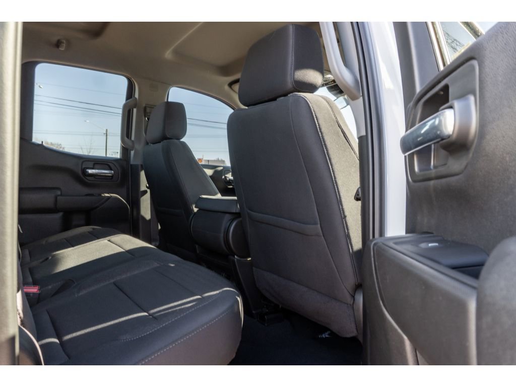 Used 2025 Chevrolet Silverado 1500 Custom image 14