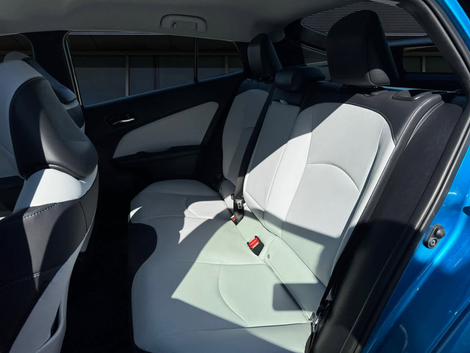 Used 2019 Toyota Prius XLE image 15