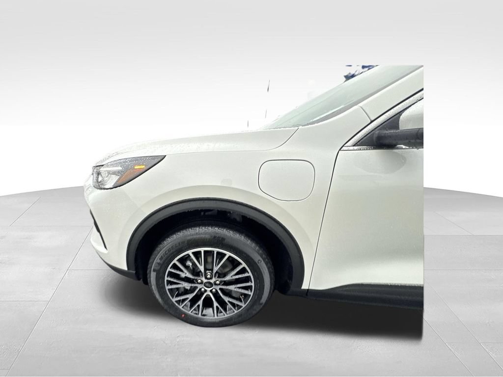 New 2026 Ford Escape SE FWD image 10