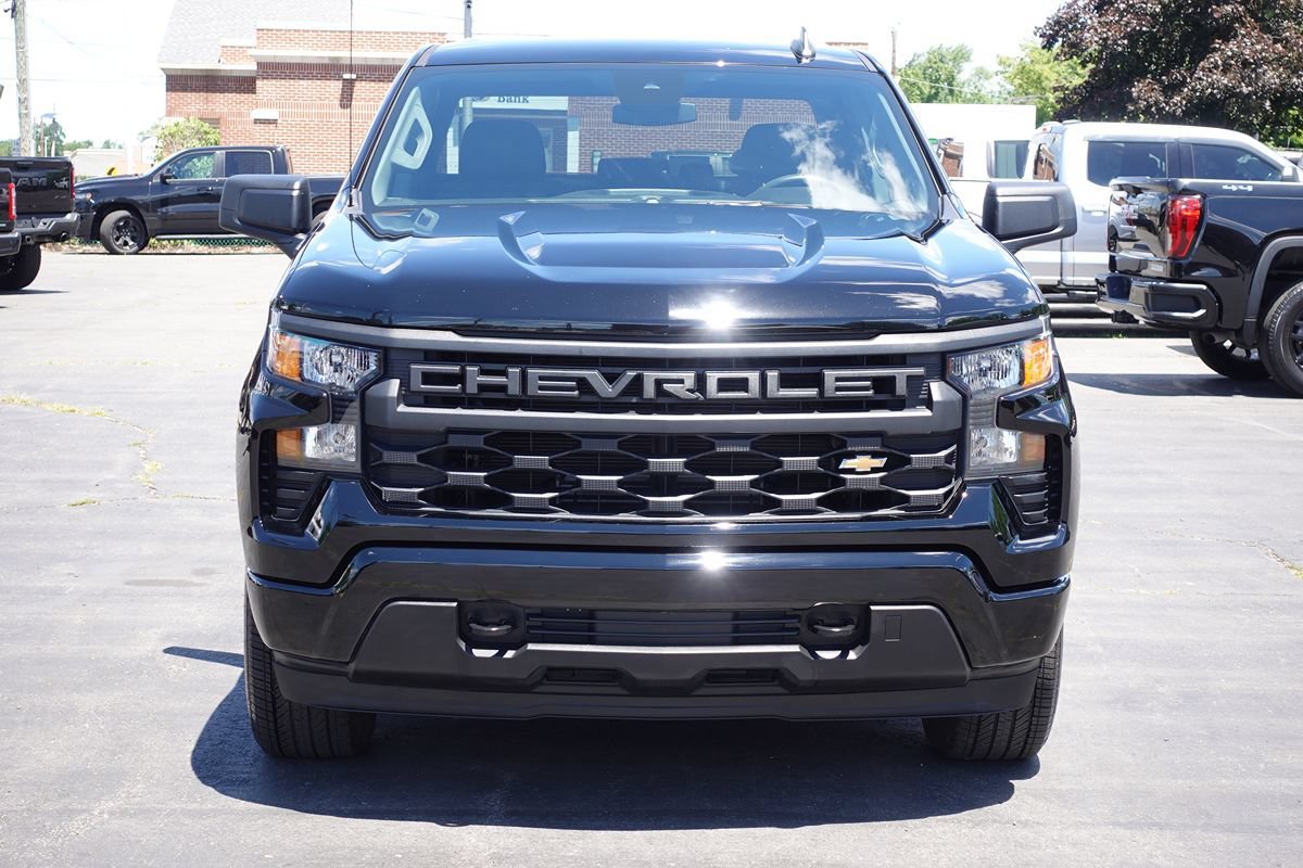 Used 2024 Chevrolet Silverado 1500 Custom AWD/4WD image 6