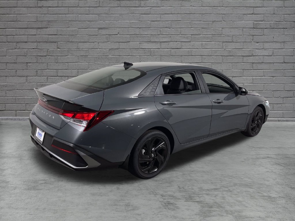 New 2026 Hyundai Elantra SEL Sport FWD image 5