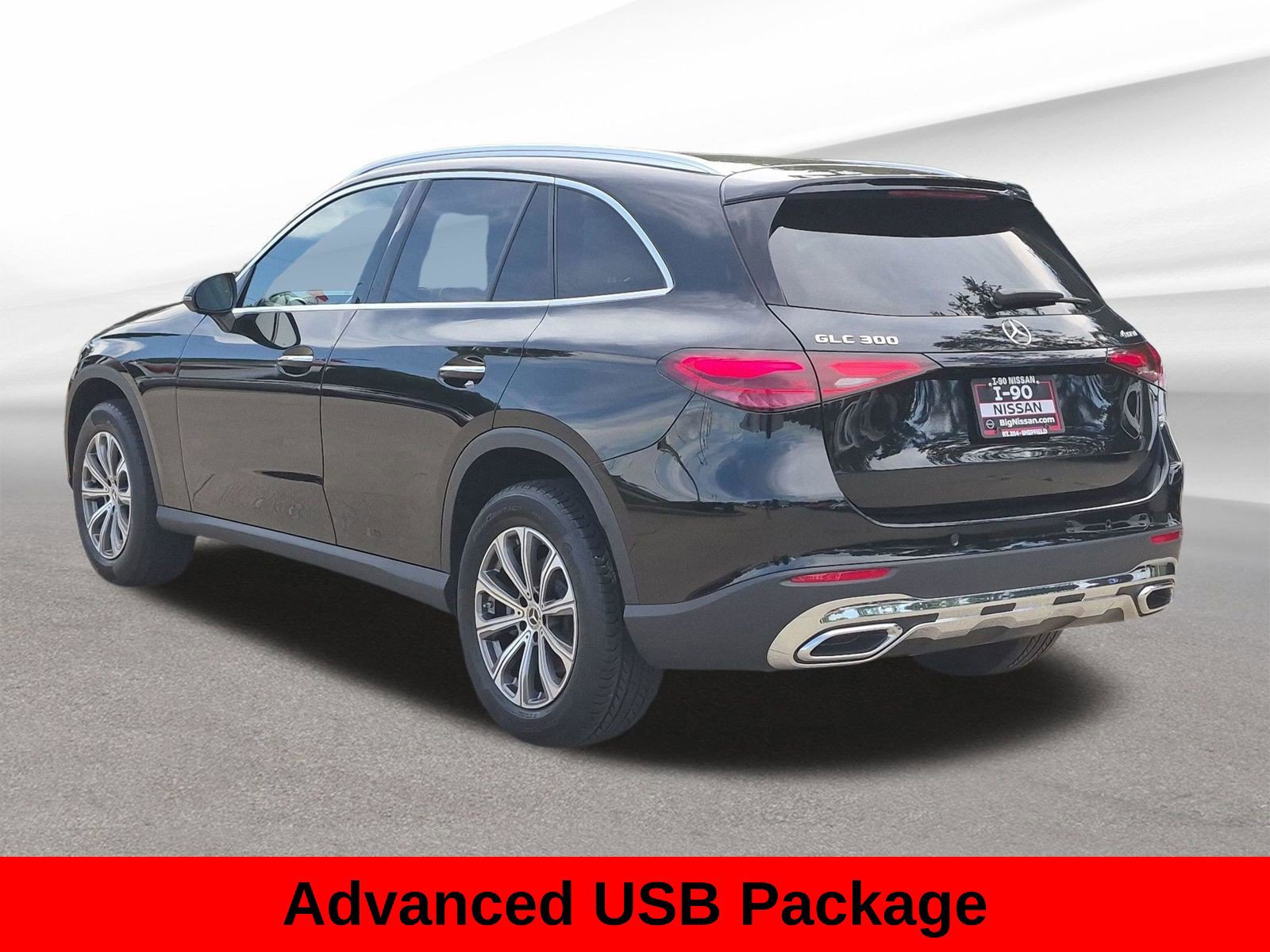 Used 2024 Mercedes-Benz GLC 300 4MATIC image 10