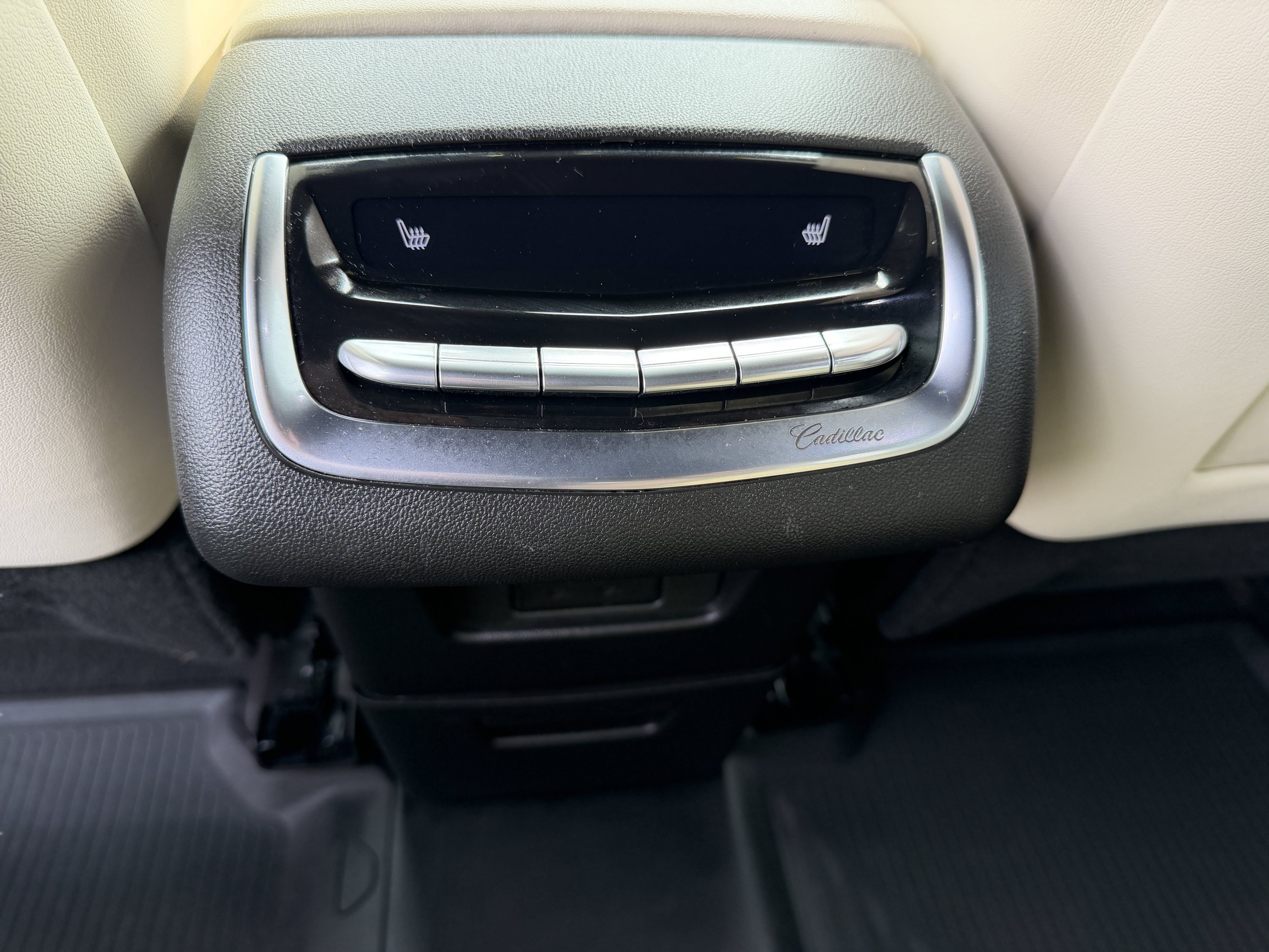 Used 2024 Cadillac XT6 Sport w/ LPO, Floor Liner Package AWD/4WD image 15