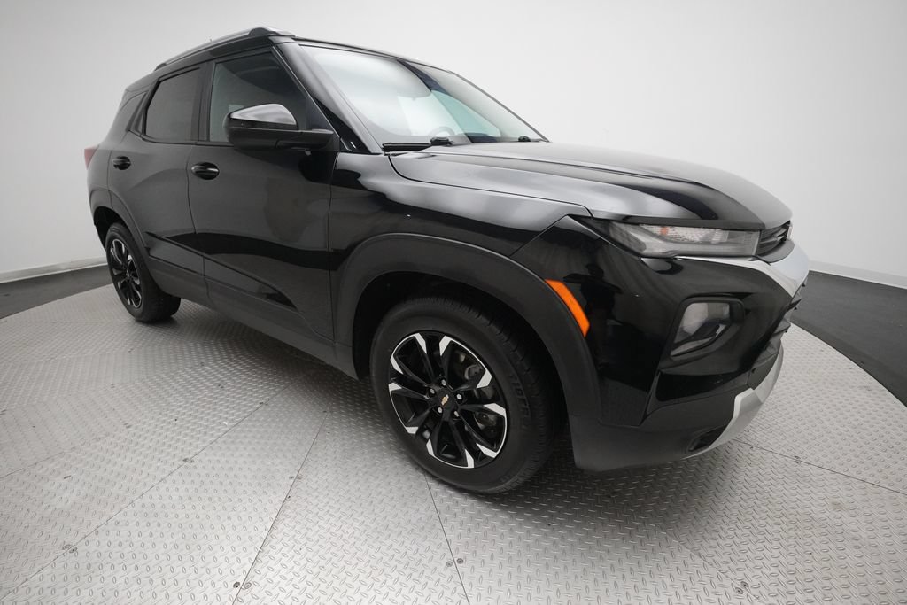 Used 2023 Chevrolet TrailBlazer LT FWD image 35