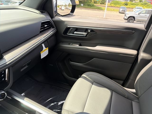 New 2026 Chevrolet Tahoe Premier w/ Sun And Tow Package AWD/4WD image 25