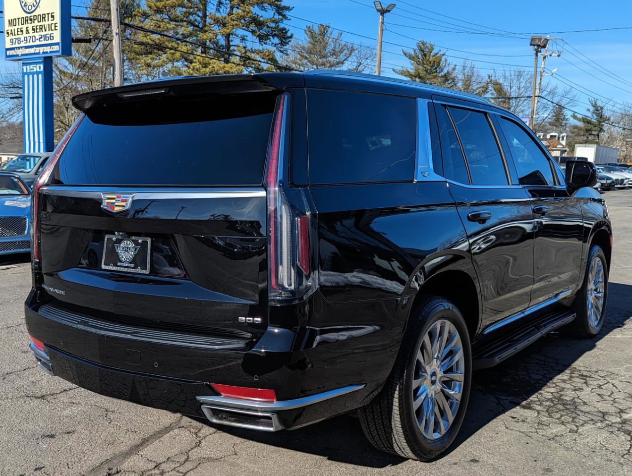Used 2022 Cadillac Escalade Premium Luxury image 7