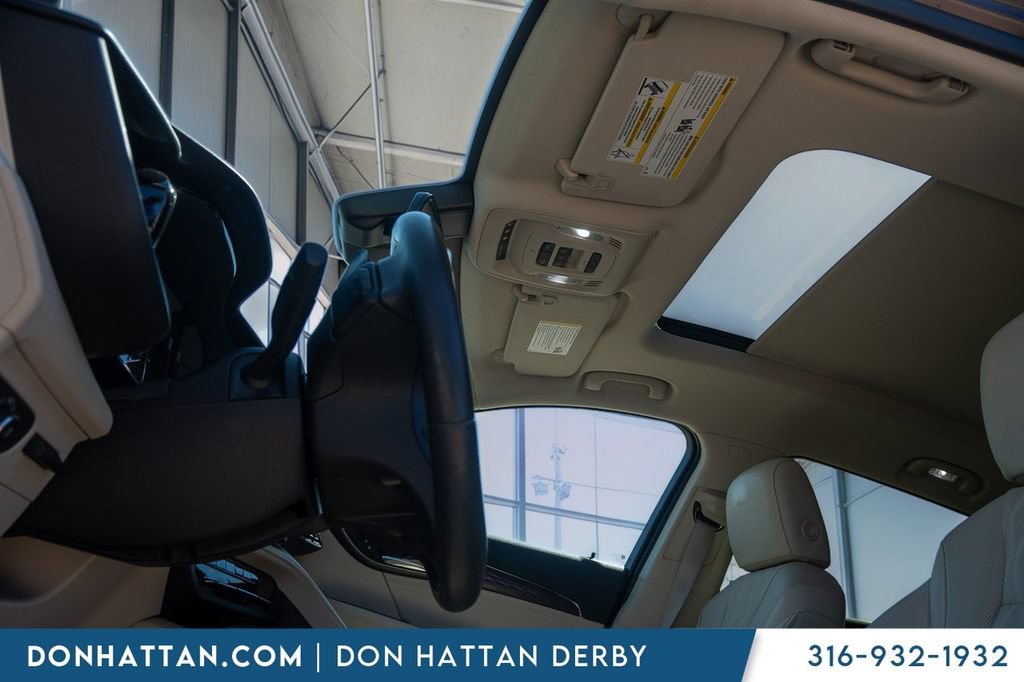 Used 2022 Buick Envision Avenir w/ Premium Seat Package FWD image 15