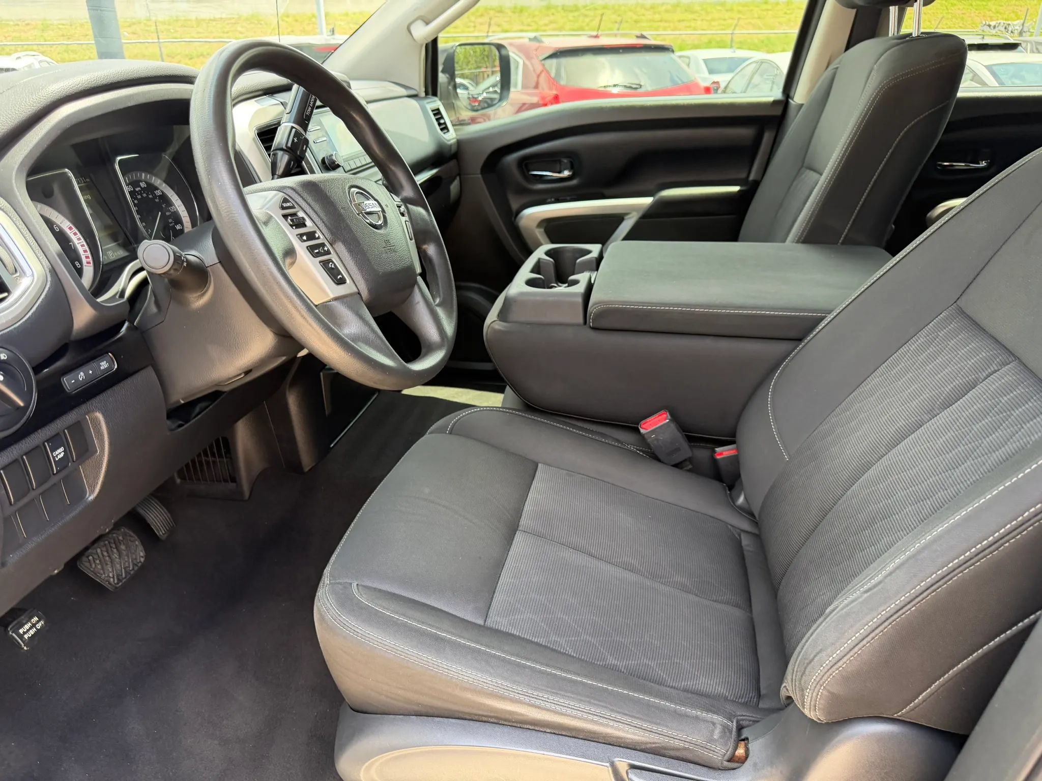 Used 2017 Nissan Titan SV RWD image 19